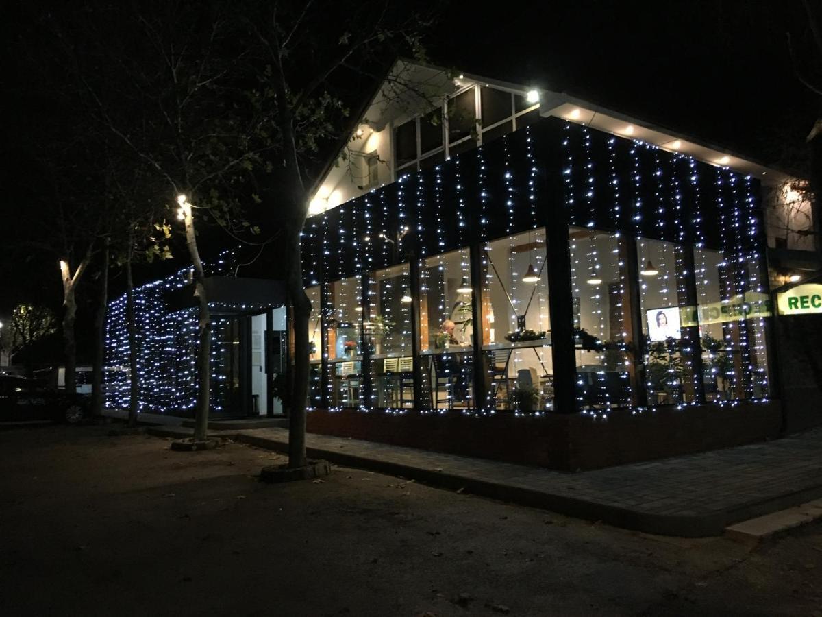 Motel Kiwi Grude Экстерьер фото